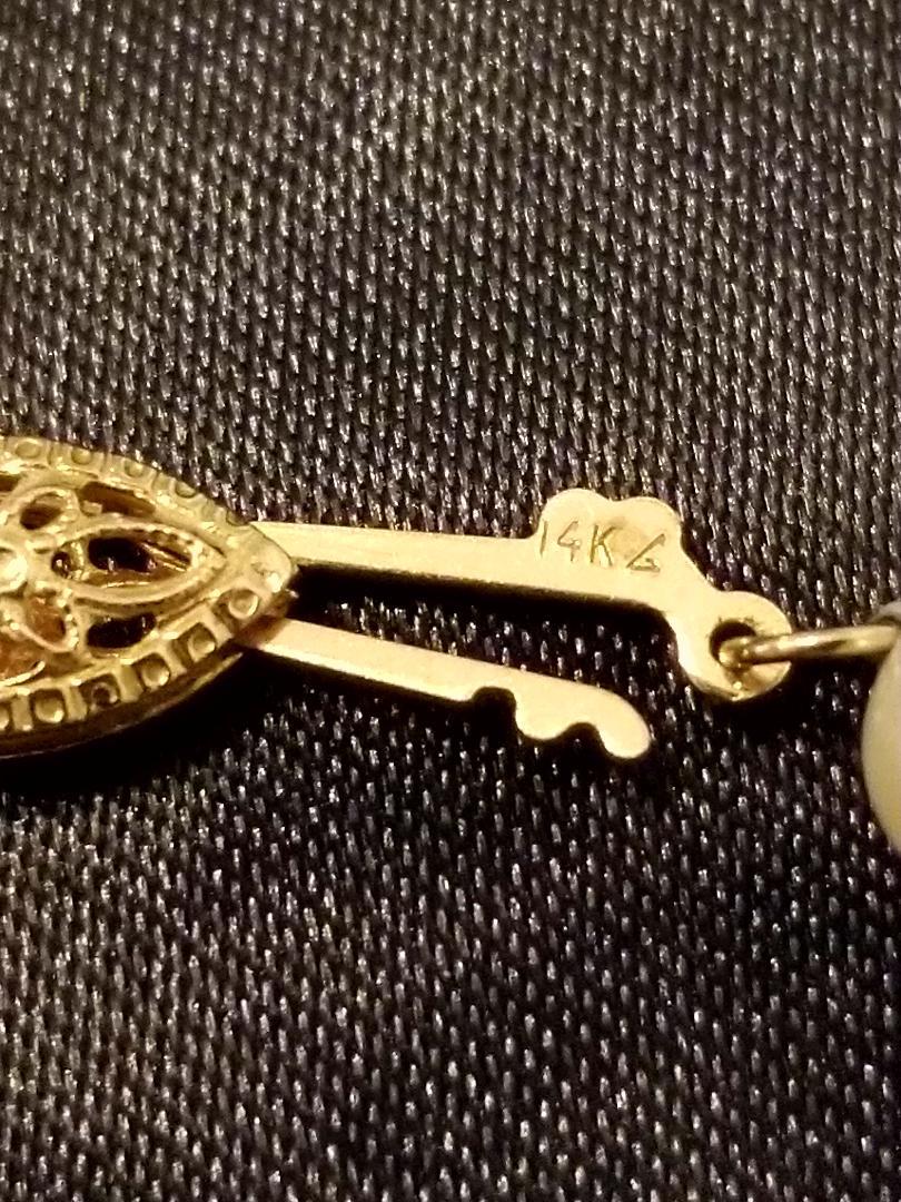 GENUINE PEARL NECKLACE AND EARRIING SET IN 14 K YELLOW GOLD