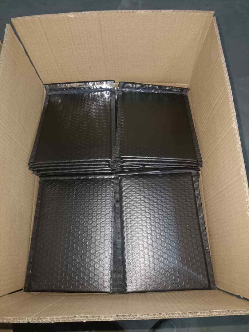 Choose! 10-2000 Black Metallic Glamour Mailers 6x10