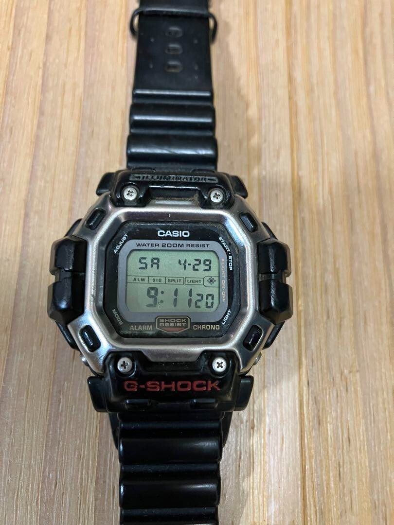 【極美品】 G-SHOCK DW-8300 通称 ガンダム ヴィンテージ Yahoo!オークション -「g-shock gundam dw-8300」の落札相場