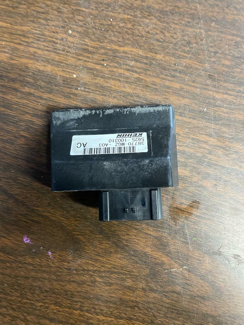 はに 1027 13-15 HONDA CBR500R TESTED GOOD ECU COMPUTER CONTROLLER