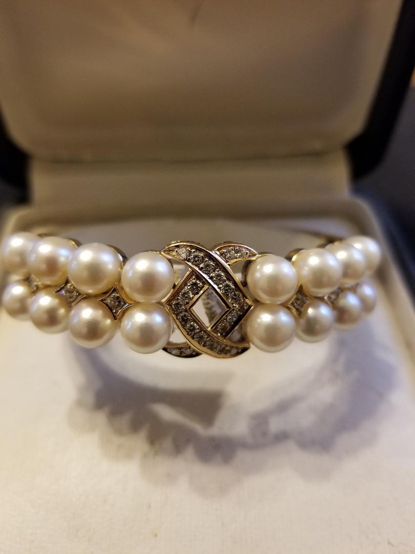 PEARL AND DIAMOND BRACELET IN 14 K YELLOW GOLD
