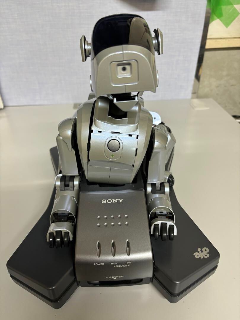 Sony AIBO ERS-111 Digital Robot Dog Junk Silver Rare From