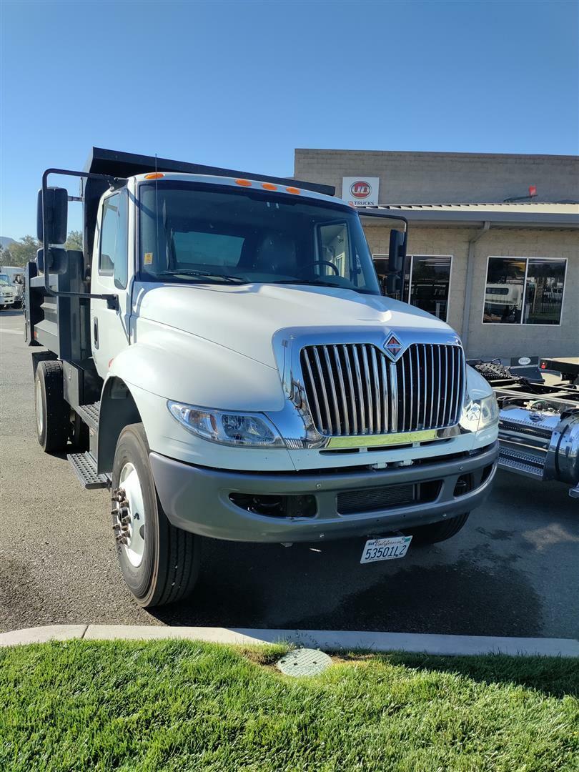 Owner 2019 Inter 10ft dump truck Cummins Auto 26k GVW Freightliner gmc ford peterbilt