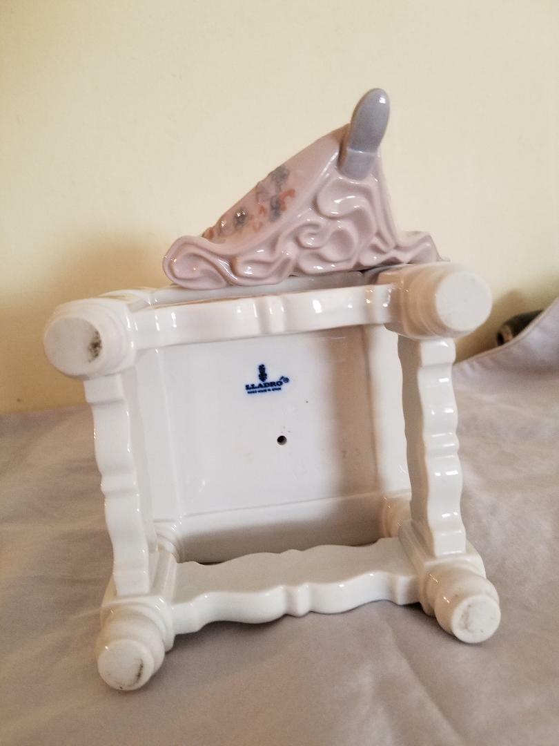 Lladro Second Thoughts Valencia Girl 1397