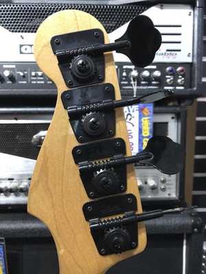 Used - Vintage 1978 Fender Precision Fretless Bass