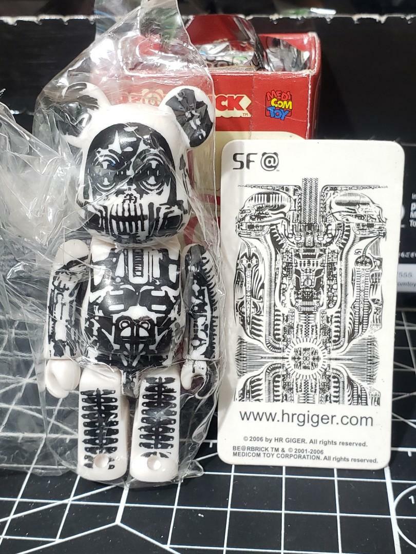 BE@RBRICK＊SERIE12＊SF＊H.R.GIGER＊ベアブリック＊表裏 BE@RBRICK＊SERIE12＊SF＊H.R.GIGER＊ベアブリック＊表裏