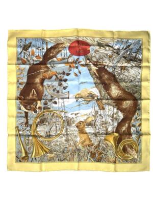 【美品】HERMES ARMES DE CHASSE カレ90 Hermes Scarf CHASSE au BOIS 90 cm Silk yellow Carre fox rabbit 35