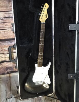 TOKAI ストラト ストラトキャスター limited edition 黒　白 Tokai guitar Stratocaster limited edition black white