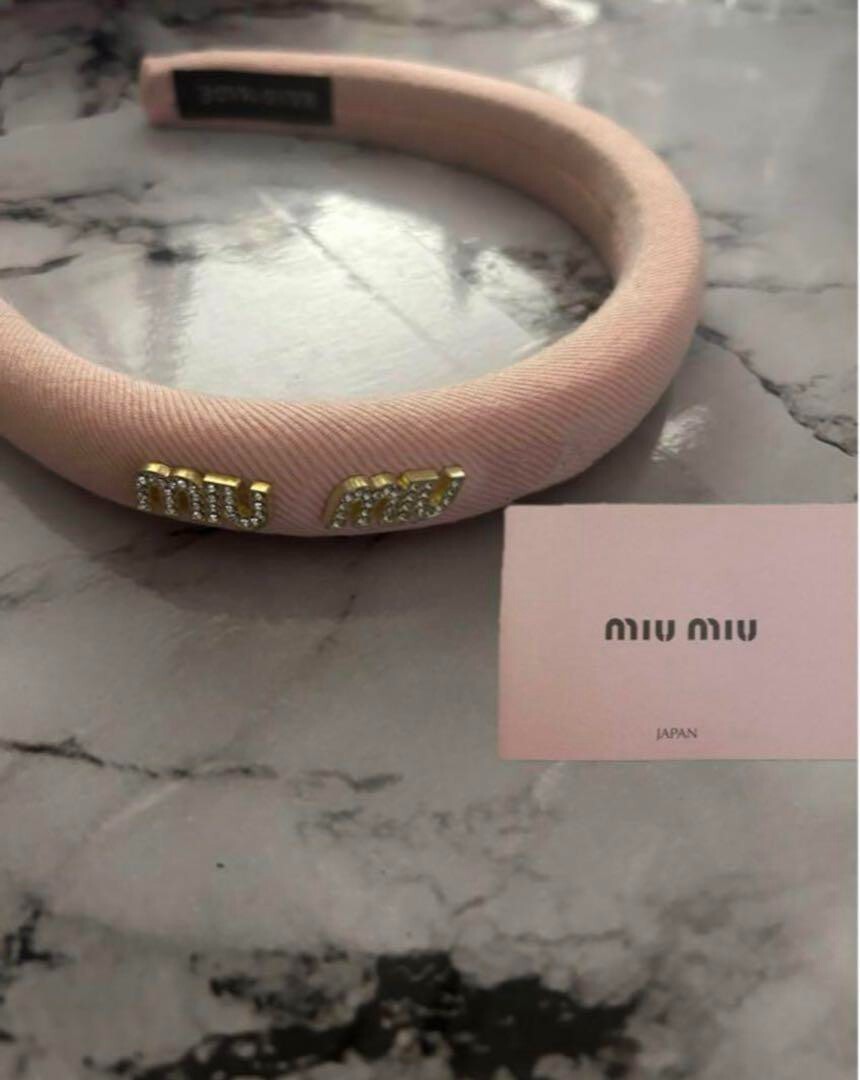要在庫確認【関税無・国内発】MIU MIU / Headband Ld52 Miu Miu ロゴ バンドゥトップ | ニュートラル | FARFETCH JP