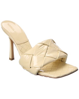 

Женские лакированные сандалии Bottega Veneta The Lido Intrecciato, Желтый, NA