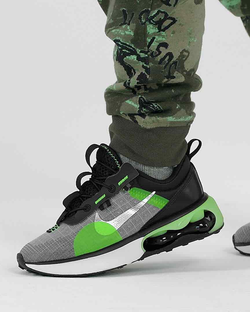 NIKE AIR MAX 2021 (GS) BLACK/CHROME GREEN STRIKE.SIZE UK-5_5