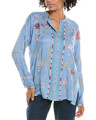 Джонни был одет в блузку Oanna Womens M