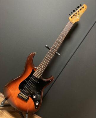Ibanez ROADSTAR II エレキベース アイボリー Ibanez ROADSTAR II エレキベース アイボリー Ibanez Roadstar