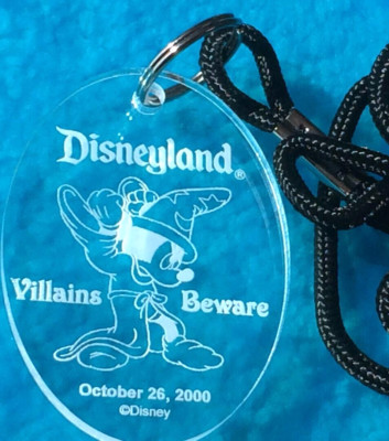 Disney Disneyland  2000 Villain / Divas Event Sorcerer Mickey & Bolo Lanyard