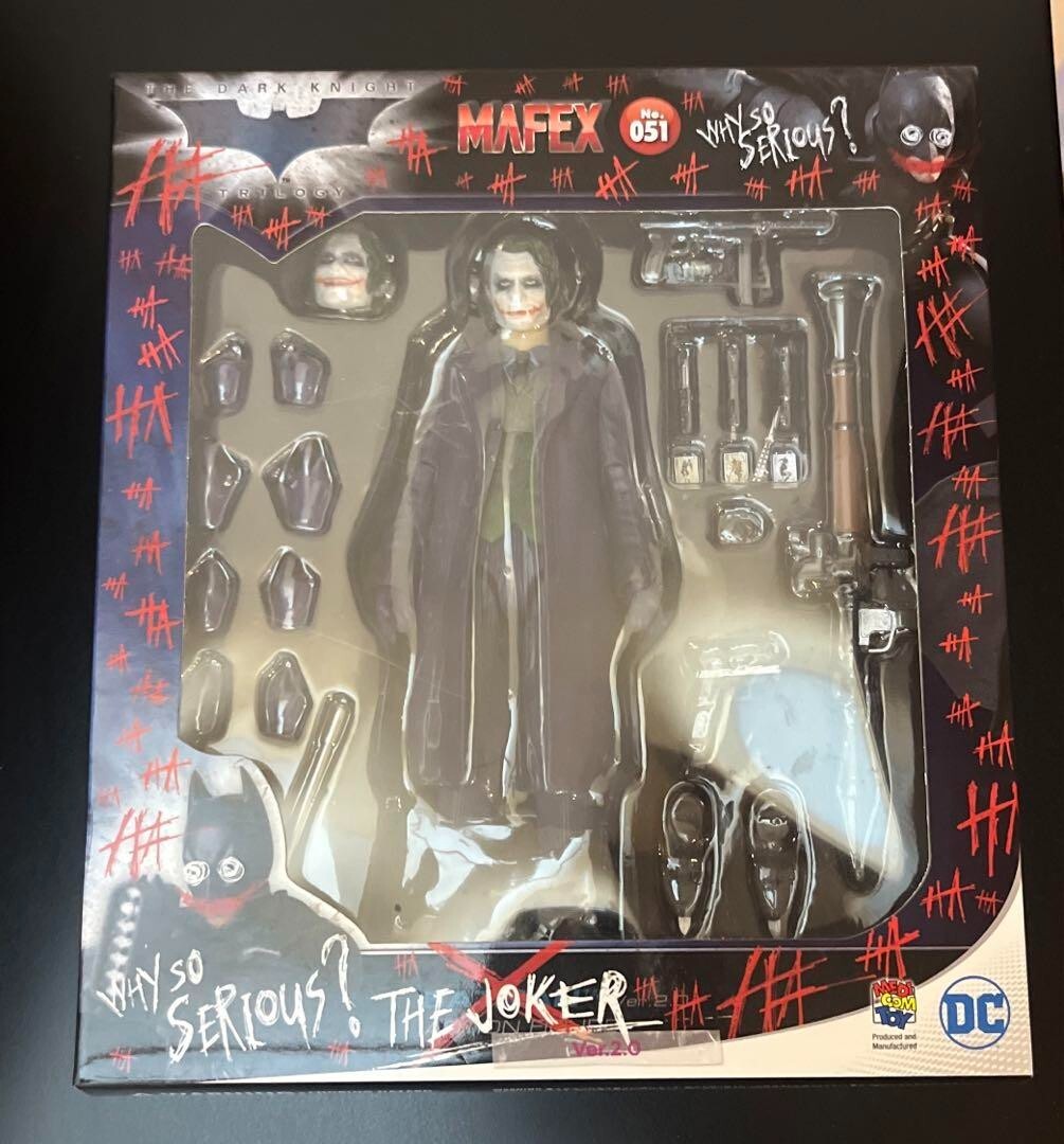 MAFEX No.062 THE JOKER(Cop.Ver)中古美品 medicom MAFEX THE JOKER Joker Cop Ver. The Dark Knight
