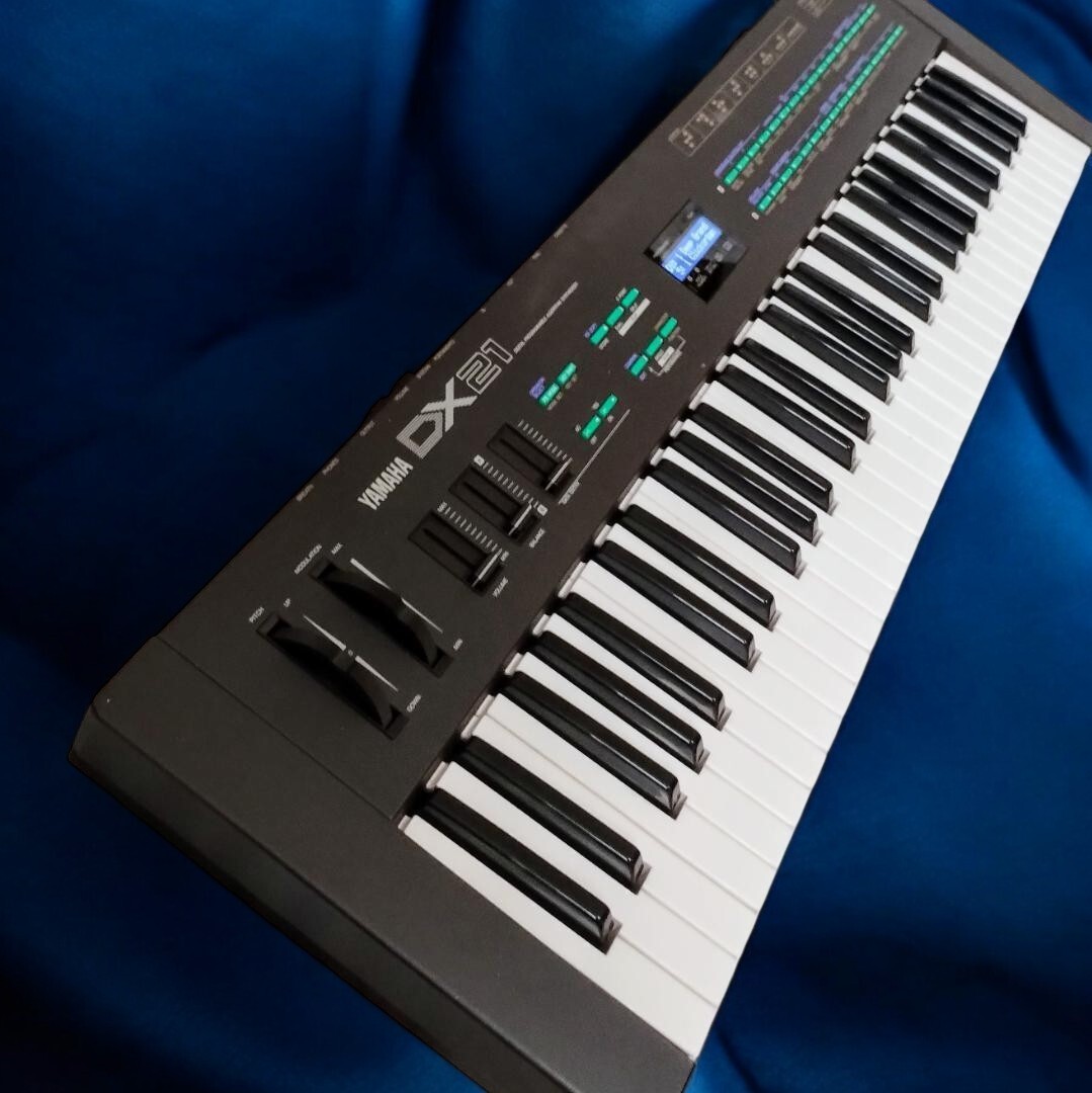 Yamaha DX-21 FM Digital Keyboard Synthesizer 61Key Black