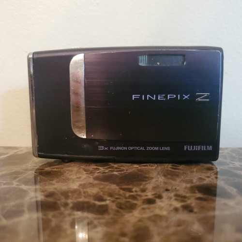 Fujifilm FinePix Z Series Z10fd 7.2MP Digital Camera Purple Fujifilm FinePix Z Series Z10fd 7.2MP Digital Camera Purple