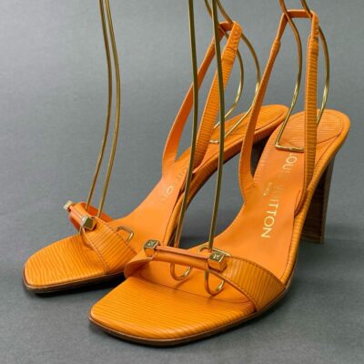 み*さ様 LOUIS VUITTON ミュール23cm Louis Vuitton サンセットミュール Size36(23cm)ホワイト - メルカリ