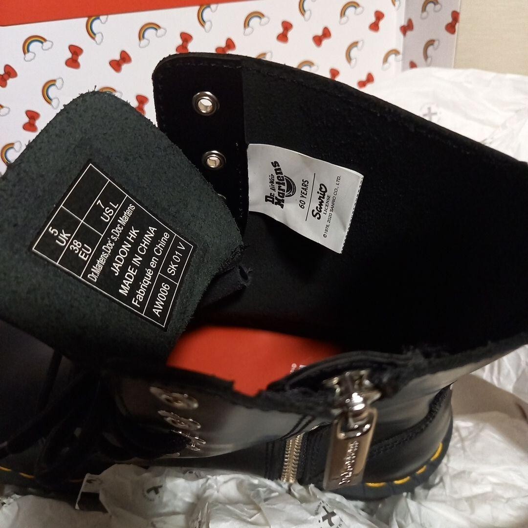 Pre-owned Dr. Martens Jadon Hello Kitty 60th Anniversary Black Platform Boots Us7 Cat