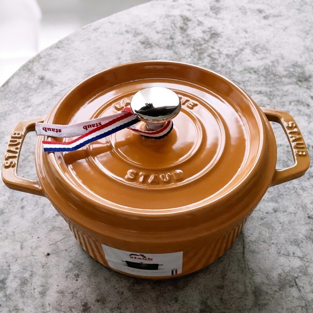 STAUB LA COCOTTE カンパーニュ18 STAUB LA COCOTTE カンパーニュ18 - メルカリ