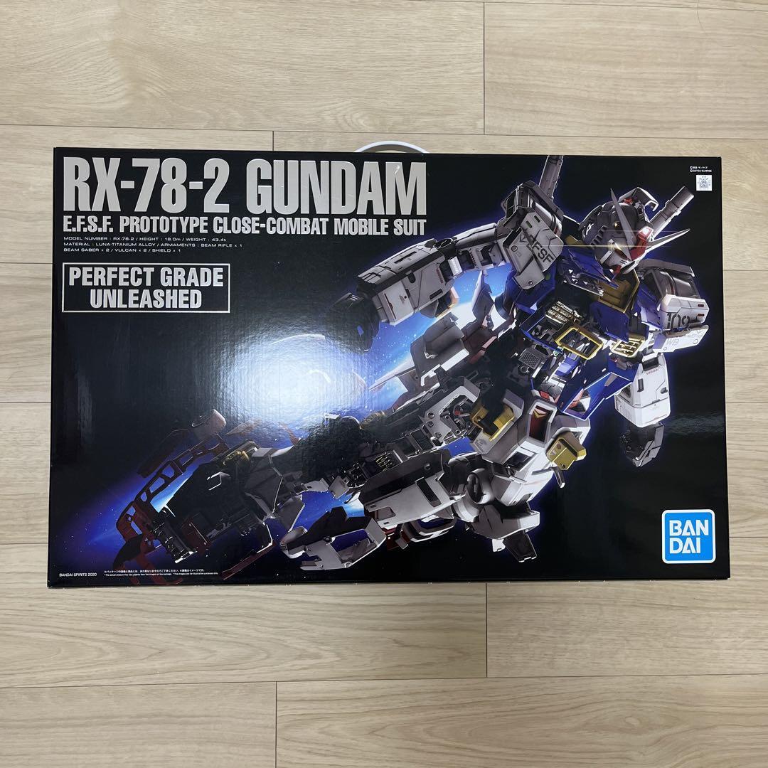 BANDAI - PERFECT GRADE UNLEASHED 1/60 RX-78-2ガンダム Amazon.com: BANDAI NAMCO Entertainment Perfect Grade 1/60
