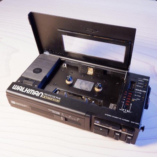 SONY WALKMAN PROFESSIONAL WM-D6C CASSETTE PLAYER RECORDER SONY WALKMAN PROFESSIONAL WM-D6C CASSETTE PLAYER RECORDER