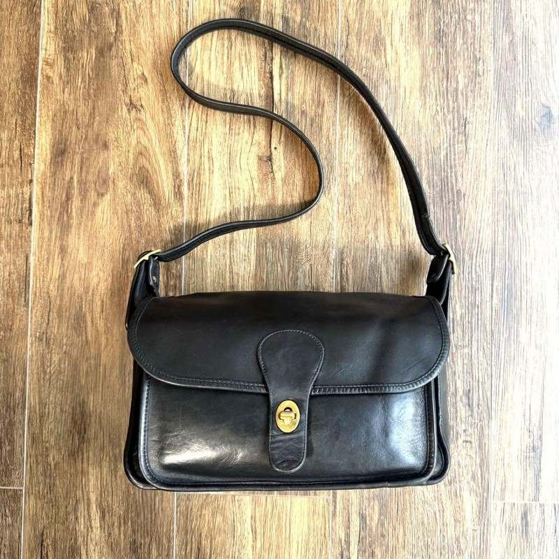 バッグ Rare Vintage Coach Leather Shoulder Bag Rare Vintage COACH Black Leather Shoulder Bag Used