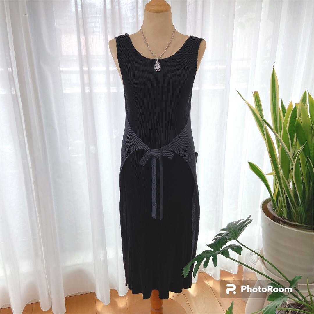 【美品】PLEATS PLEASE ミスト ブラック（サイズ3）　完売品 Pleats Please Issey Miyake Pleated Top | Black | FARFETCH