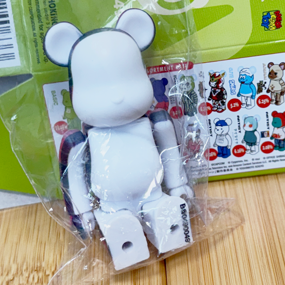 ☆BE@RBRICK Bearbrick100% SERIES 49 Secret COMME des GARÇONS ☆BE@RBRICK Bearbrick100% SERIES 49 Secret COMME des GARÇONS