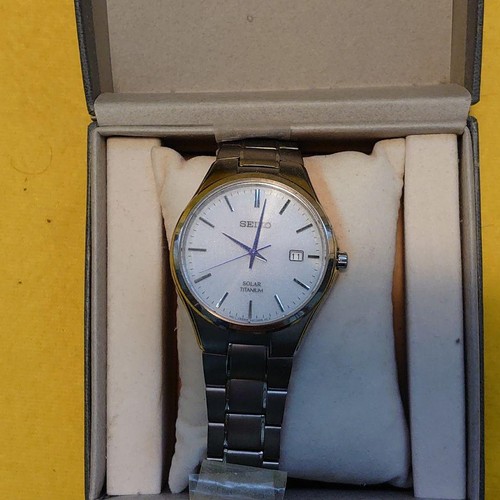Seiko Cal.V157 Titanium Date Box Silver Solar Mens Watch