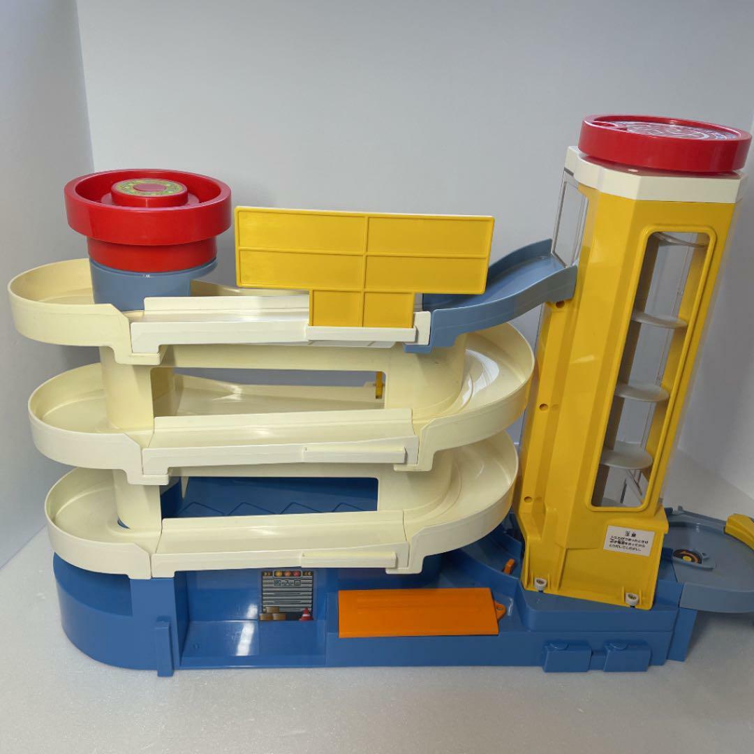 TAKARA TOMY Tomica Super Auto Tomikabiru Building multi-storey car park Garage