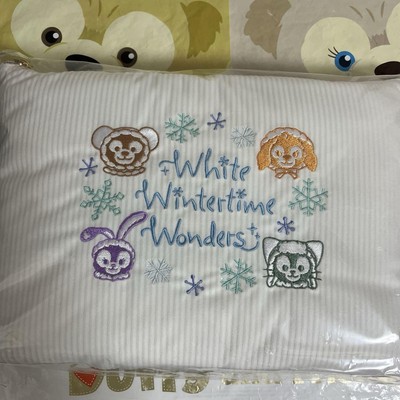 Specra Duffy Friend White Wintertime Wonders Blanket #c0c3b3