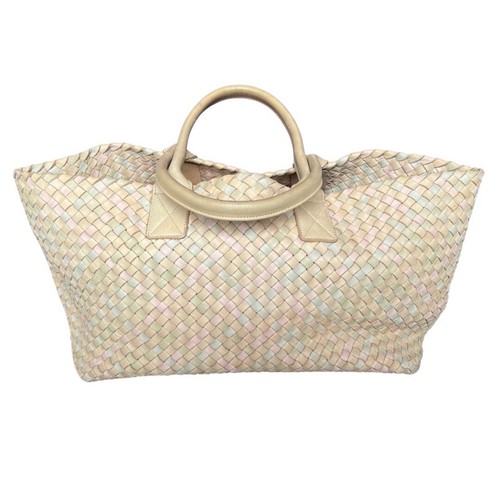 トートバッグ Bottega Veneta medium tote bag in Intrecciato nappa Bottega Veneta Blue Woven Nappa Intrecciato Leather Chain