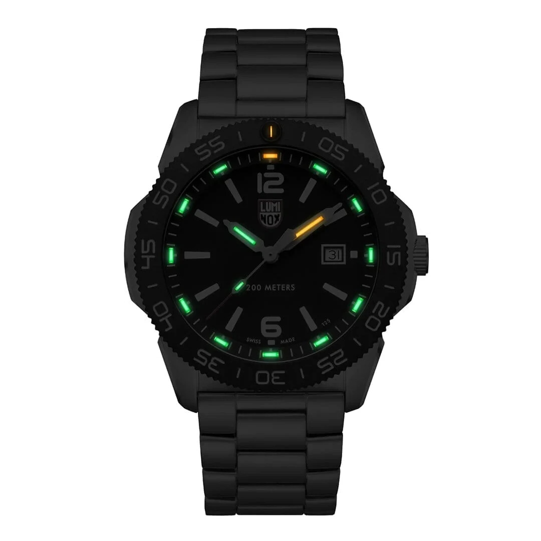 Pre-owned Luminox Pacific Diver Xs.3122 Men's Watch Black Dial Stainless Steel Strap
