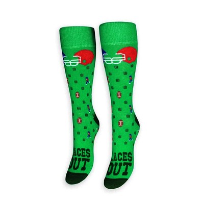 Зашнуруйте носки для ног футбольного Фрикера