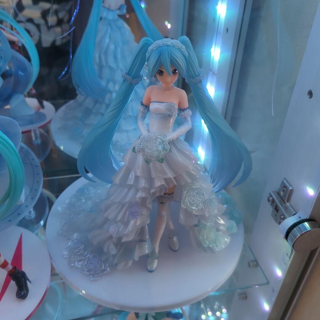 Miku Hatsune Wedding Dress Ver 1/7 Figure FREEing Character