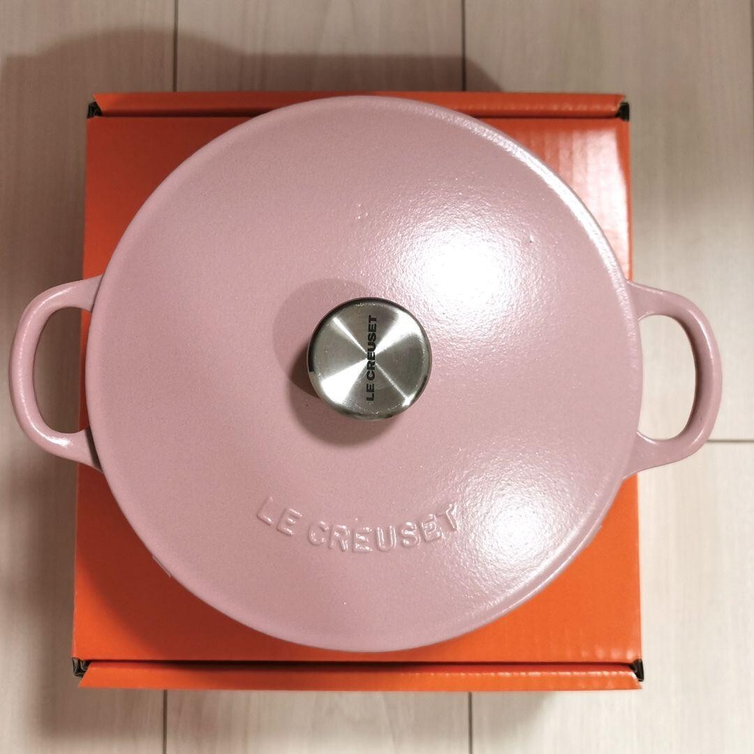 【りょうさま専用】LE CREUSET ピンク 18cm蓋付き NEW Le Creuset Cocotte Ronde 18cm Chiffon pink enameled cast