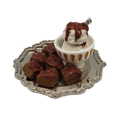Miniature Brownies with Ice Cream for Barbie Size Dolls