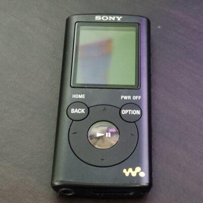 【新品未使用】SONY WALKMAN NW-E053K シルバー SONY NW-E053 Silver Walkman E Series 4GB Portable Audio