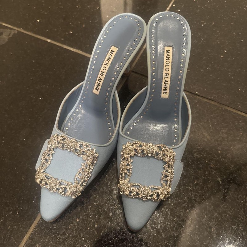 MANOLO BLAHNIK ライトブルー ミュール 36 Manolo Blahnik Light Blue Mules with Rhinestone EU36.0/US6.0
