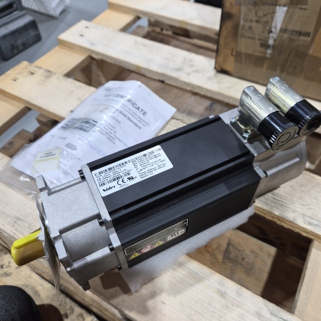 NIDEC CONTROL Unimotor 095U3B300BFCAA100190 Servo Motor — 3