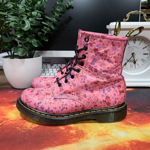 Dr.Martin pink モカシンシューズ s-l400.jpg
