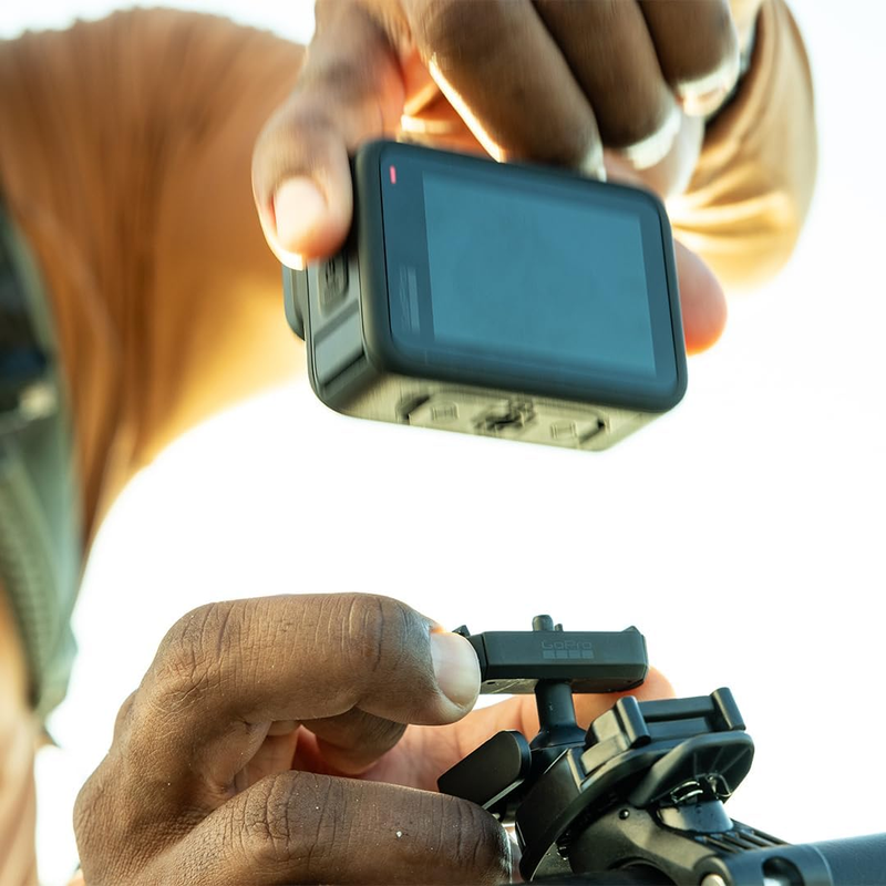 Magnetic Latch Mount (HERO13) - Official  Accessory (AEMAG-001)