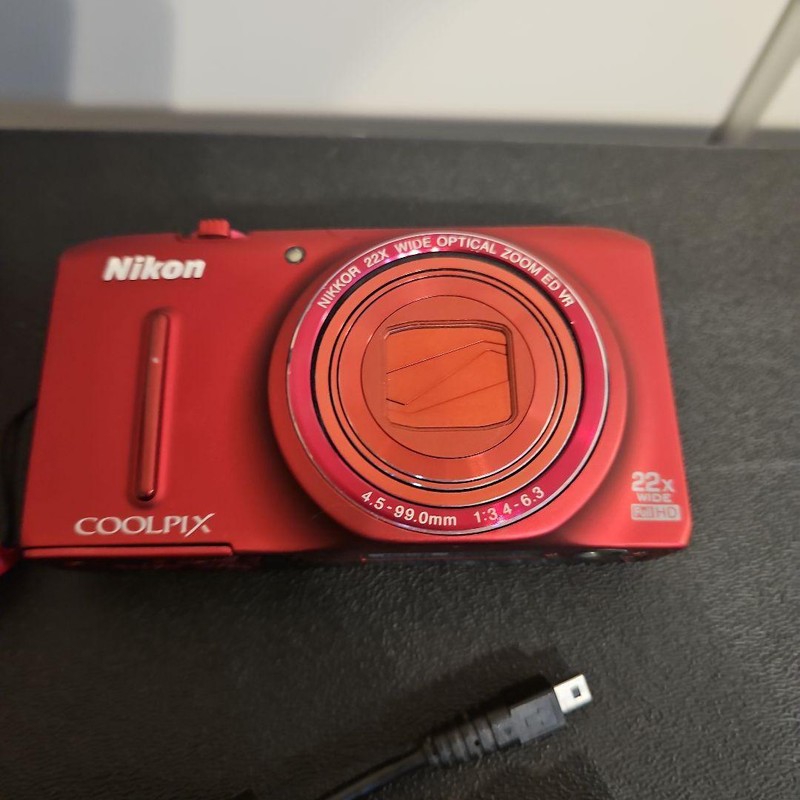 Nikon COOLPIX S9500 Red 18.1MP Digital Camera From Japan
