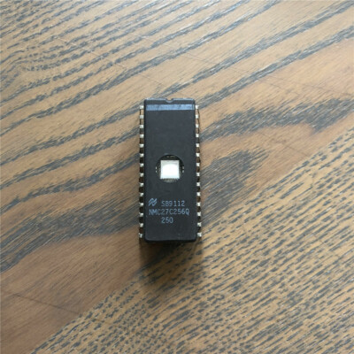 10pcs NMC27C256Q-250 NMC27C256Q 32K x 8 Bit UV EPROM