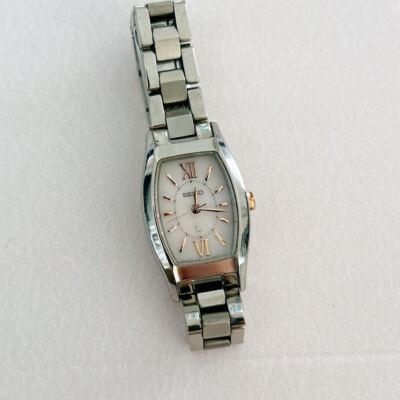 ゆき Seiko Lukia Solar V117-0Dk0 Analog Solar Women Vintage