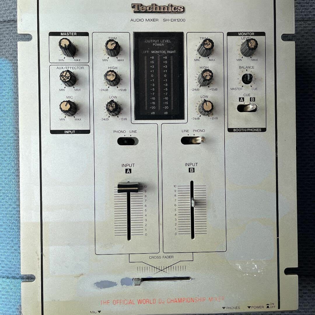 【希少】Technics DJミキサー SH-DX1200 中古品のTechnics、DJミキサー/SH-DX1200 BKのご紹介です。