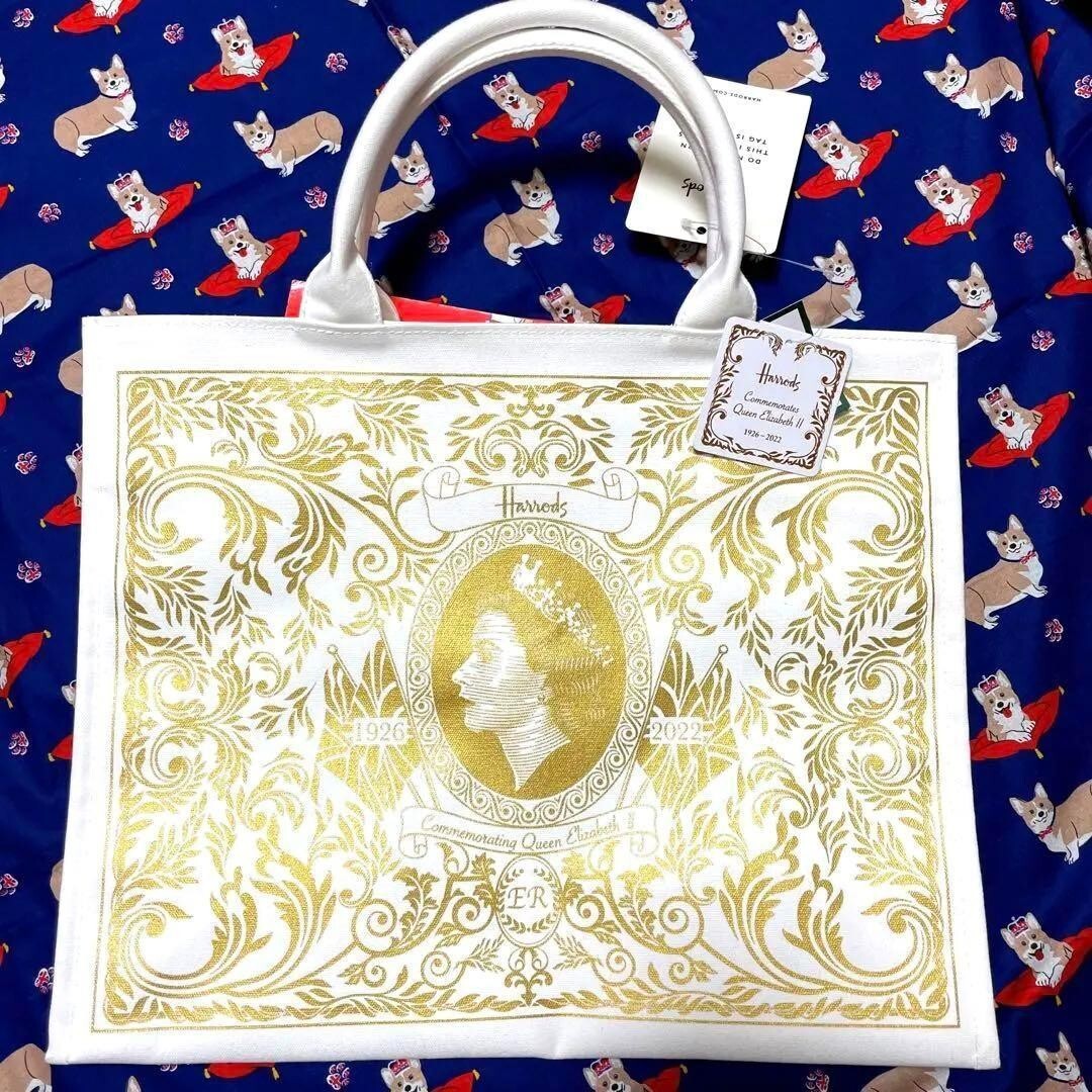 Harrods Platinum Jubilee Bag Queen Elizabeth mourning White