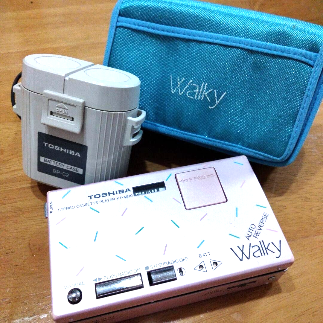 B868 TOSHIBA KT-G710 WALKY ポータブルカセットプレーヤー MADE B868 TOSHIBA KT-G710 WALKY ポータブルカセットプレーヤー MADE