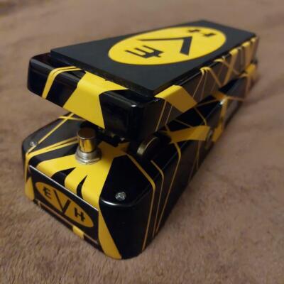 ギター JIM DUNLOP EVH cry baby EVH95 croppedSml-cry-baby-eddie-van-